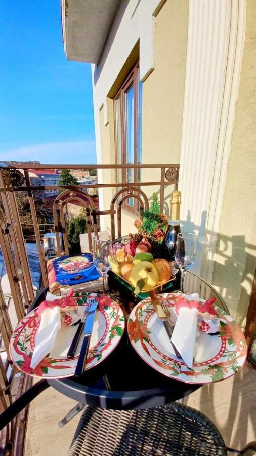 D-S Apartament In Kutaisi Ngoại thất bức ảnh